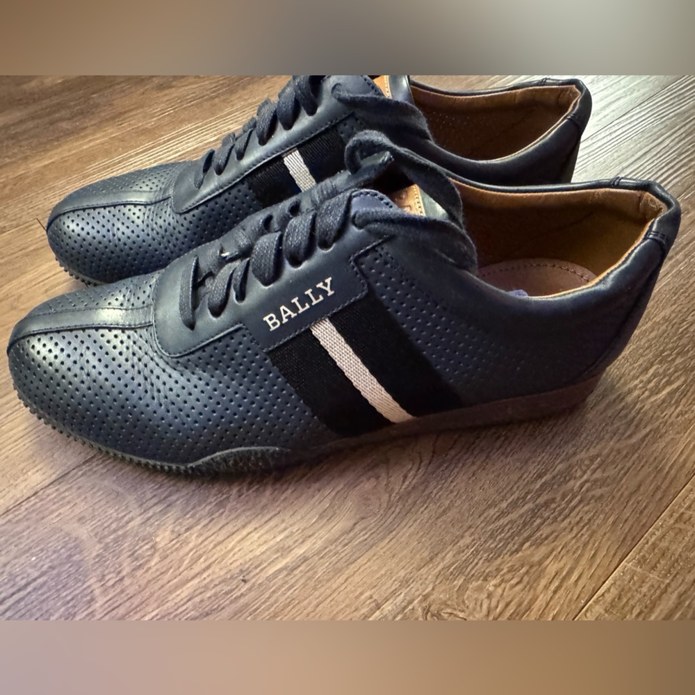 Authentic Bally Navy Leather Lace-Up Sneakers
